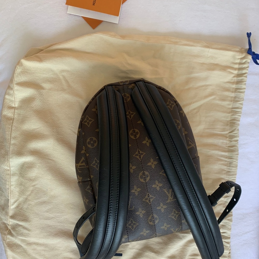 MAKE OFFER -NEW AUTHENTIC PALM SPRINGS BACKPACK PM - Picture 6 of 8